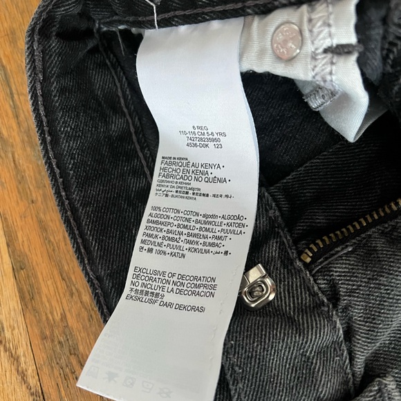 Girls Levi’s shorts - Picture 3 of 3